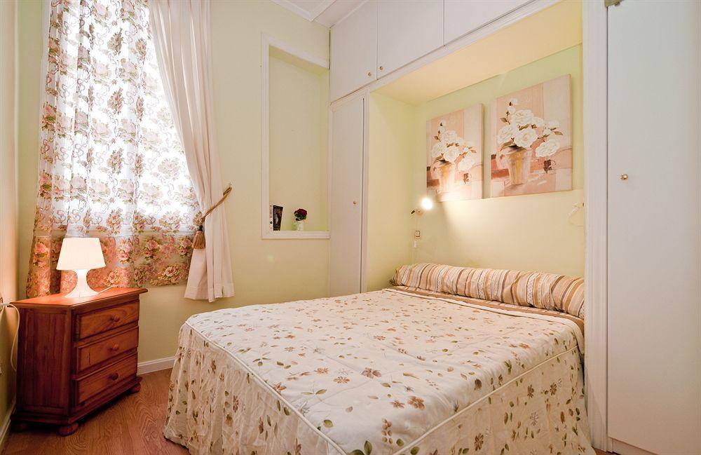 Apartamentos Aqui Me Quedo 马德里 外观 照片