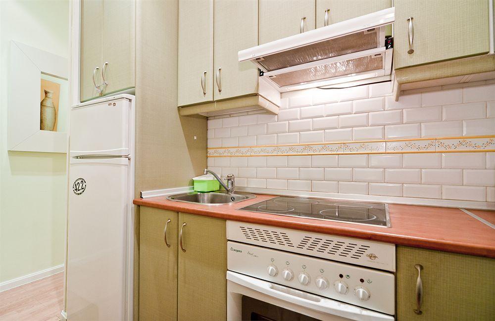 Apartamentos Aqui Me Quedo 马德里 外观 照片